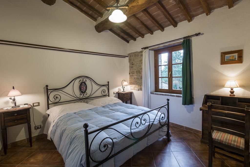 Agriturismo Monte Acuto Umbertide Cameră foto