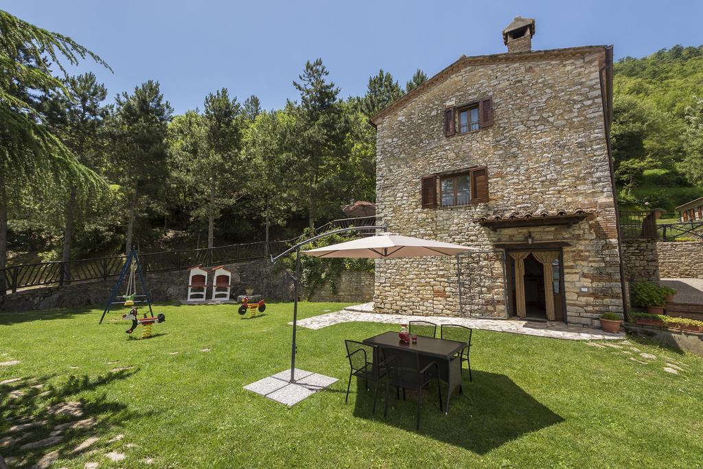 Agriturismo Monte Acuto Umbertide Cameră foto